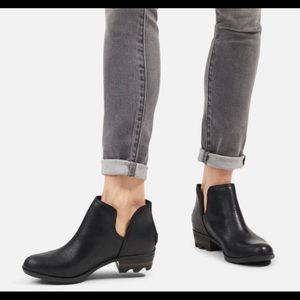 Sorel Lolla Booties